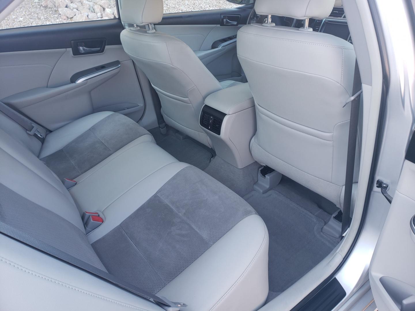 2014 /gray and black Toyota Camry Hybrid lx (4T1BD1FK3EU) with an 3.5L V6 DOHC 24V engine, 5-Speed Automatic transmission, located at 323 E Dunlap Ave., Phoenix, AZ, 85020, (602) 331-9000, 33.567677, -112.069000 - Photo#16